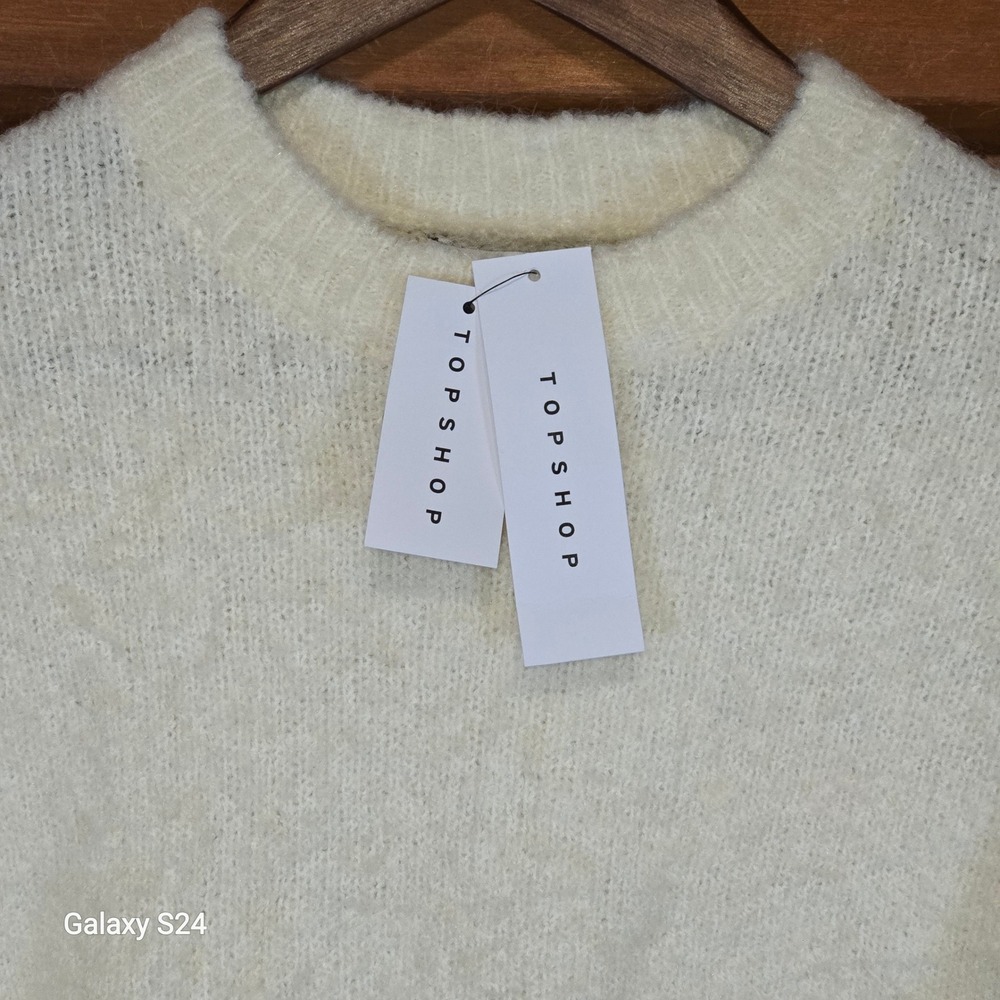 Topshop Womens Cream Fuzzy Knit Crewneck Sweater Relaxed Cropped Pullover XS NEW
